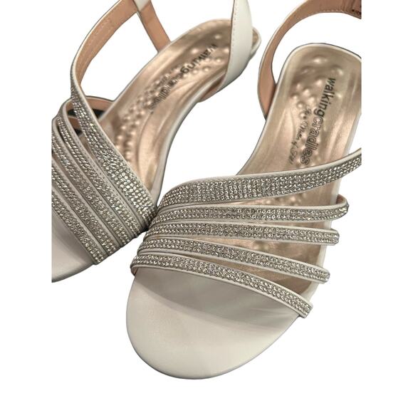 Walking Cradles Lettie White Cashmere Sandals Open-Toe Adjustable Buckle - SZ 6W - Picture 7 of 10